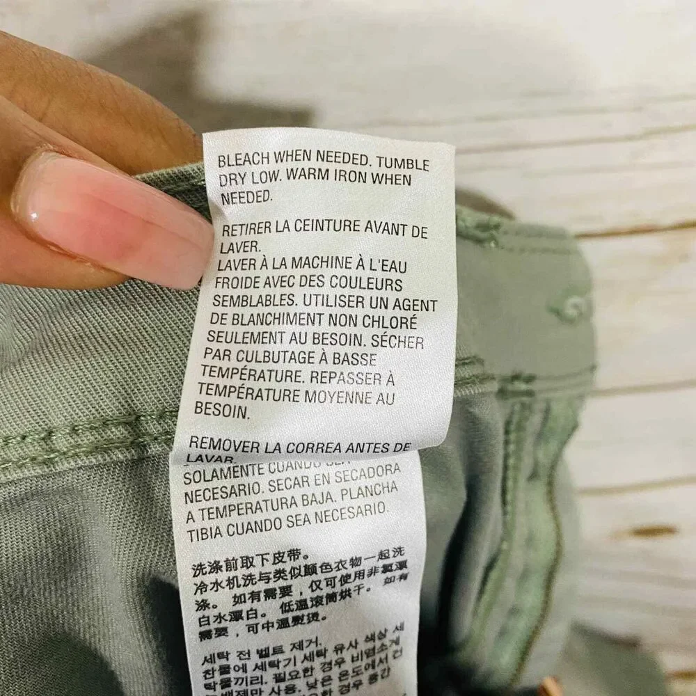 Style & Co Women's SZ 16 Shorts Chinos Green Belted Flat Front Pockets Mid-Rise
